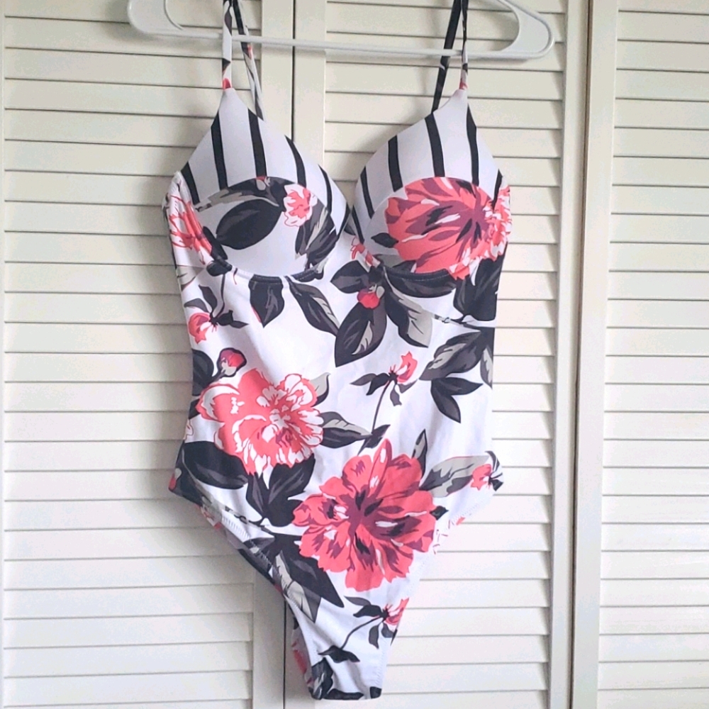 NWT Cupshe 1 Piece Swimsuit